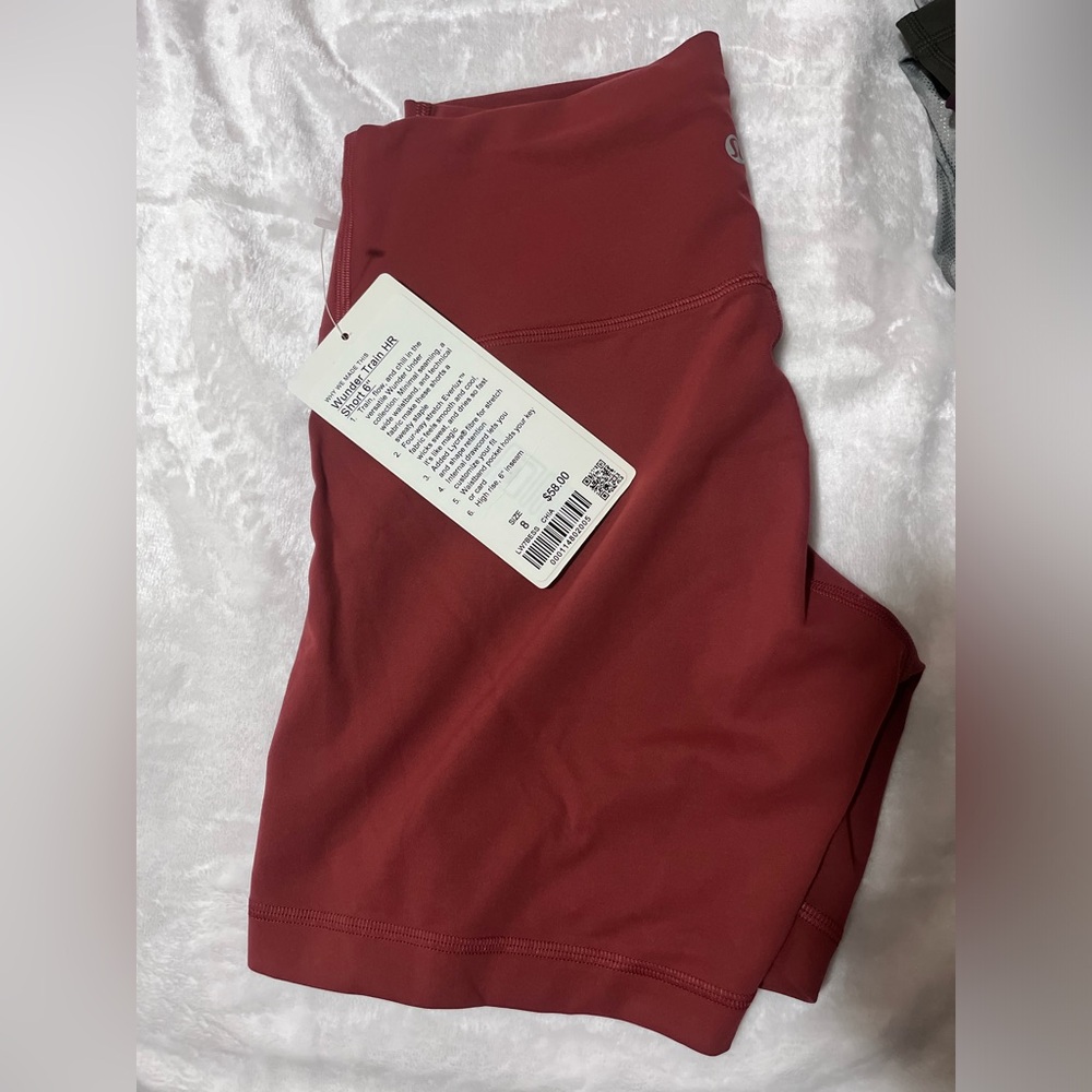 ⬆️- Lululemon shorts NWT